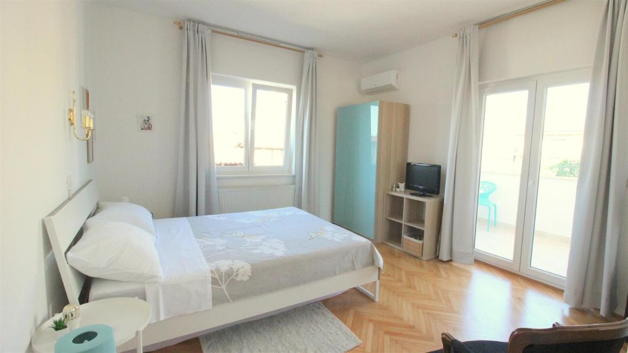 Tamaris, 600 M From The Beach Новиград Экстерьер фото